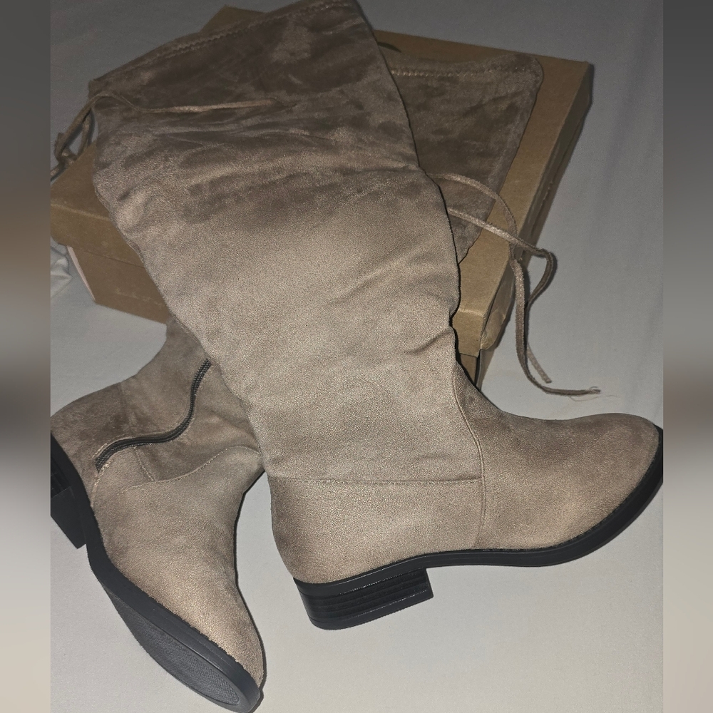 Womans Wide Calf Winter Tan Suede Knee High Boots